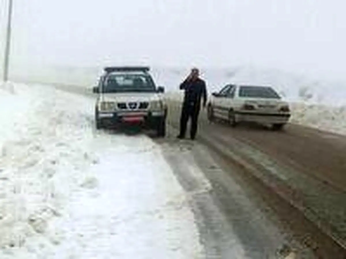 کولاک شدید برف دید افقی در گردنه چری شهرستان کوهرنگ را به صفر رساند