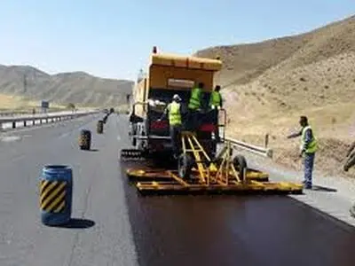 عملیات اجرایی روکش آسفالت جاده شازند به خمین به پایان رسید