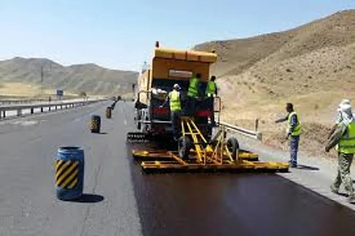 عملیات اجرایی روکش آسفالت جاده شازند به خمین به پایان رسید