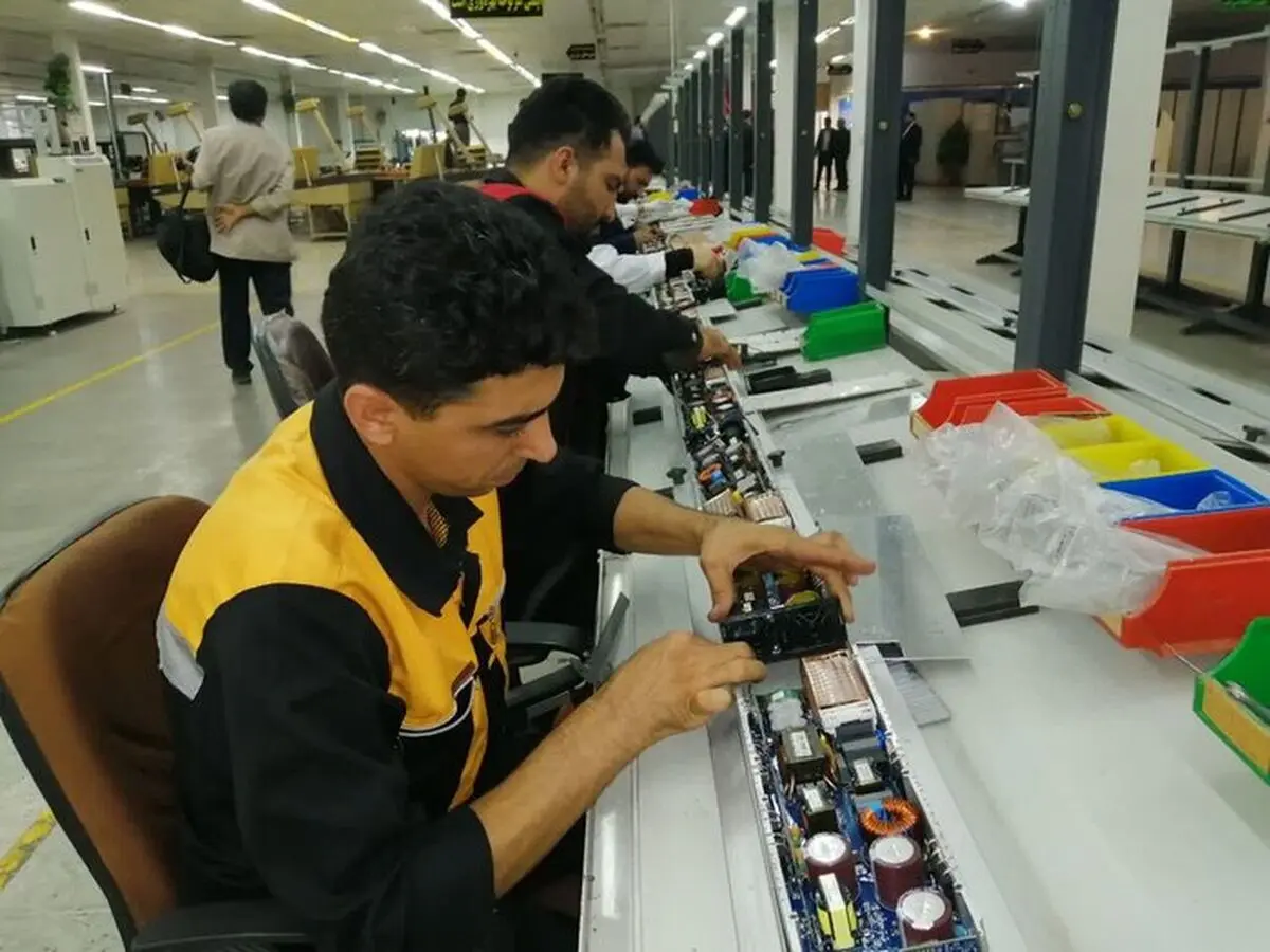 بحران در کارخانجات مخابراتی ایران در شیراز/ کارگران  ۱۰ ماه حقوق طلبکارند