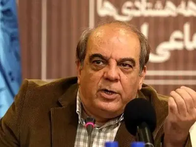 عباس عبدی در واکنش به نامه فائزه هاشمی از زندان: تنها راه نجات افشاگری است
