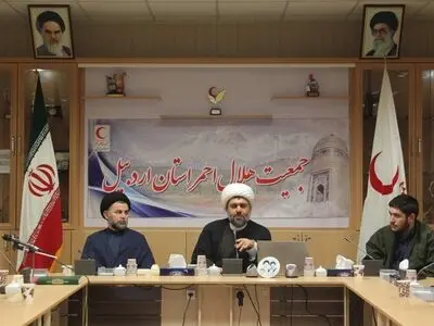 ارتباط دادن کاهش فرزندآوری به مسائل معیشتی، آدرس غلط دادن به مردم است