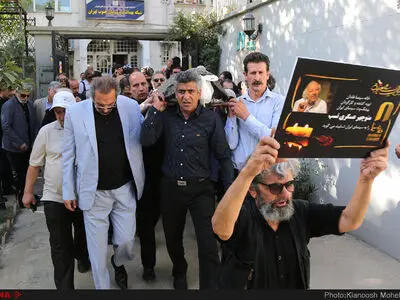 بزرگ‌مرد اخلاق در سینما را از دست دادیم/خانه‌سینما فقط جایی برای برگزاری مراسم فوت شده‌است+عکس
