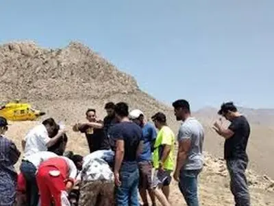 نجات فرد سقوط کرده از ارتفاعات روستای آبگلور