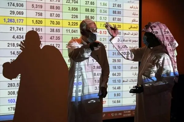 MIDEAST STOCKS Oil prices aid Saudi shares; other Gulf bourses mixed