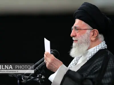 قائد الثورة یشید بمهمة المجموعة البحریة 86