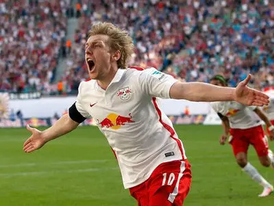 هدیه گرانقیمت آقای ستاره برای مدیربرنامه‌اش