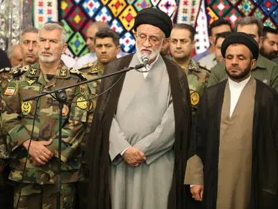 اقتدار ارتش و سپاه، هیمنه پوشالی استکبار را در هم شکسته است