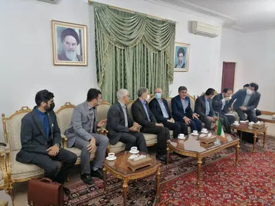 وزیر علوم به عنوان نماینده دولت به استان فارس سفر کرد