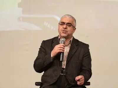 مگر جنگ است که از قید سه فوریت برای توقف مذاکرات استفاده کنیم
