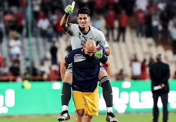 نیازمند: سپاهان در سال 98 به چیزی که لیاقتش را داشت نرسید/ اتفاقات بازی با پرسپولیس ما را از قهرمانی دور کرد/ فرصتش باشد دوست دارم رکوردم را ارتقا دهم