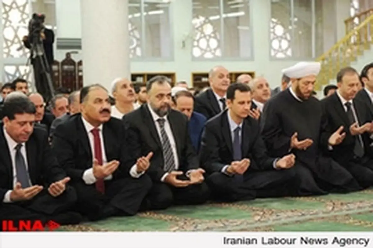 حضور بشار اسد برای اقامه نماز عید قربان در یکی از مساجد دمشق