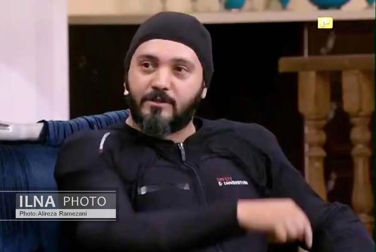 گلایه شدید کامبیز دیرباز از تحریف سخنانش در دورهمی/ به بازی در اخراجیها افتخار میکنم+متن و فیلم گفتگو در دورهمی