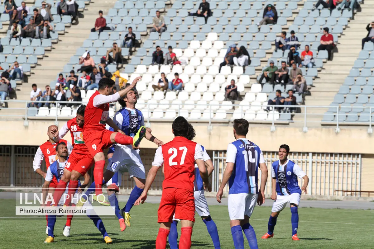 دو بازی در لیگ یک به تعویق افتاد