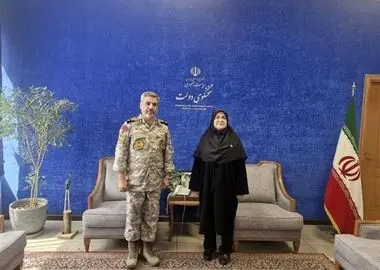  سخنگوی ارتش با مهاجرانی دیدار کرد