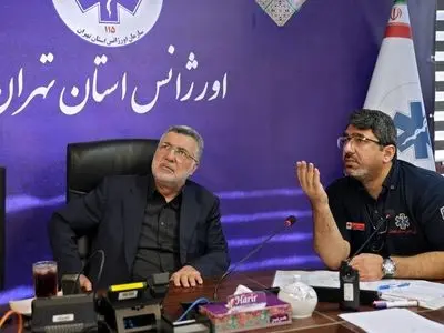 حضور سرزده وزیر بهداشت در مرکز هدایت عملیات بحران اورژانس استان تهران