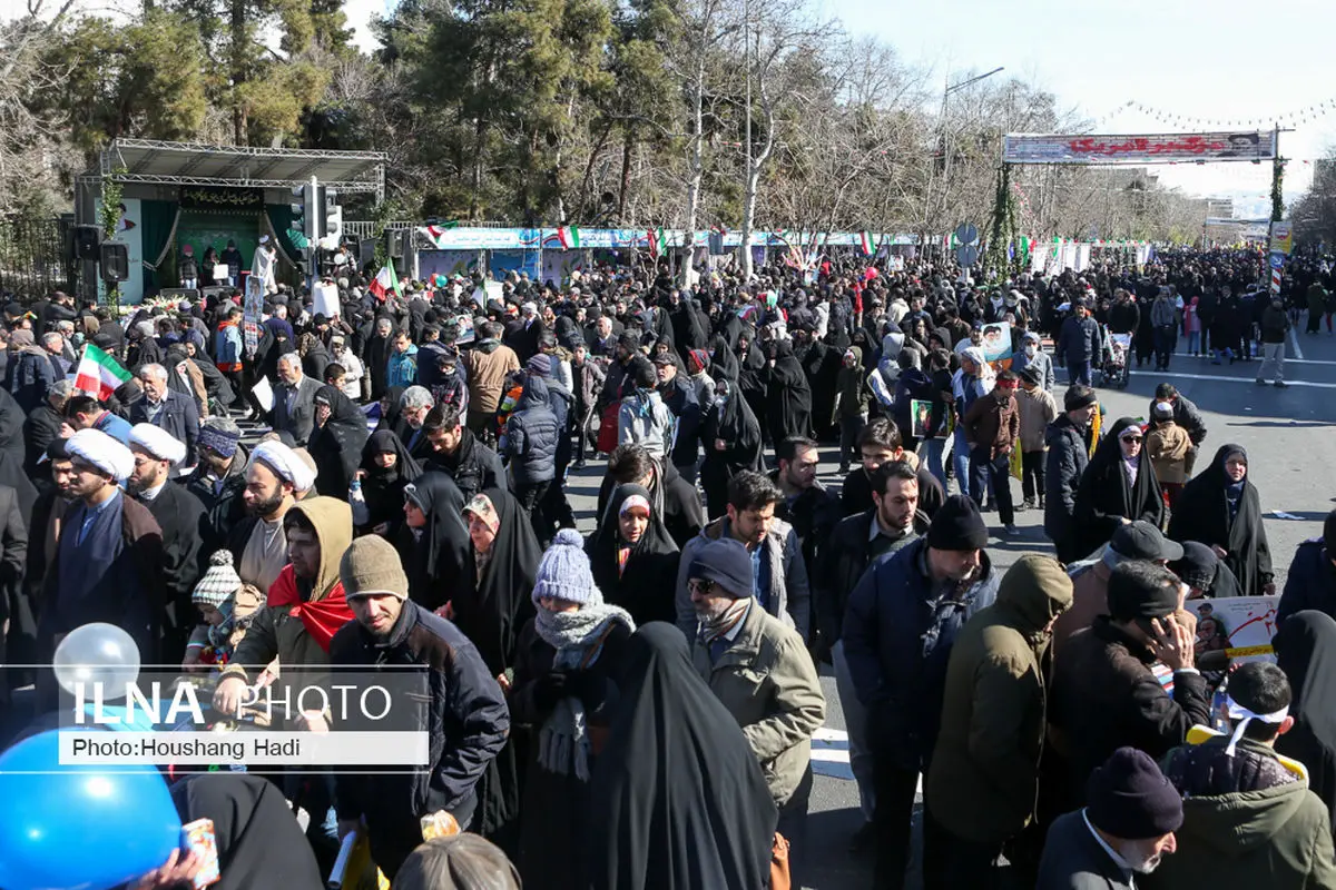 حضور فرزندان رهبر انقلاب در راهپیمایی ۲۲ بهمن + عکس