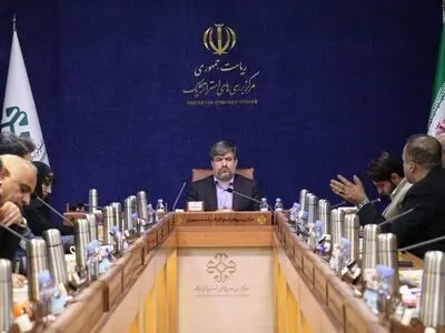 بررسی پیشنهادات برای حل مشکلات رزیدنت‌ها در مرکز بررسی‌های استراتژیک ریاست جمهوری