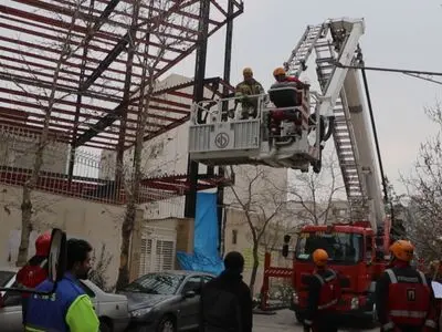 کارگر مشهدی  از ارتفاع ۱۸ متری سقوط کرد/ آسیب‌دیدگی شدید