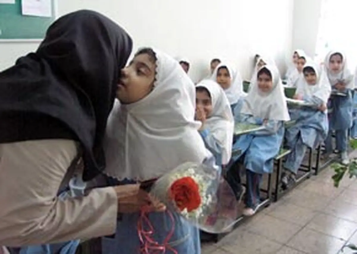 اسامی معلمان نمونه کشوری اعلام شد