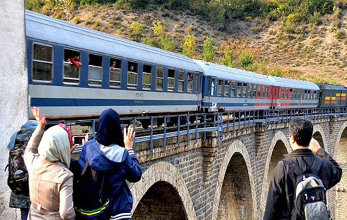 راه اندازی قطار گردشگری در ۴ شهر آذربایجان غربی