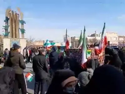 مردم استان البرز در راهپیمایی ۲۲بهمن شرکت کردند