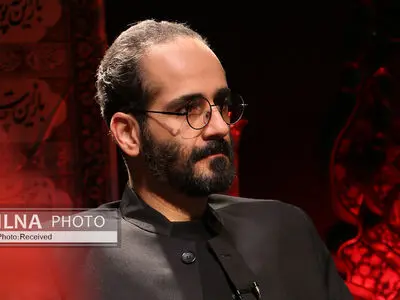 موسیقی انقلاب فرصتی برای آزمون و خطای آماتورها نیست/ بودجه سمفونی «اروند» صفر بود/ کار آهنگساز فقط ساخت و نوشتن «پارتیتور» نیست/ دلیل افول «سرود» راهبری‌های اشتباه است