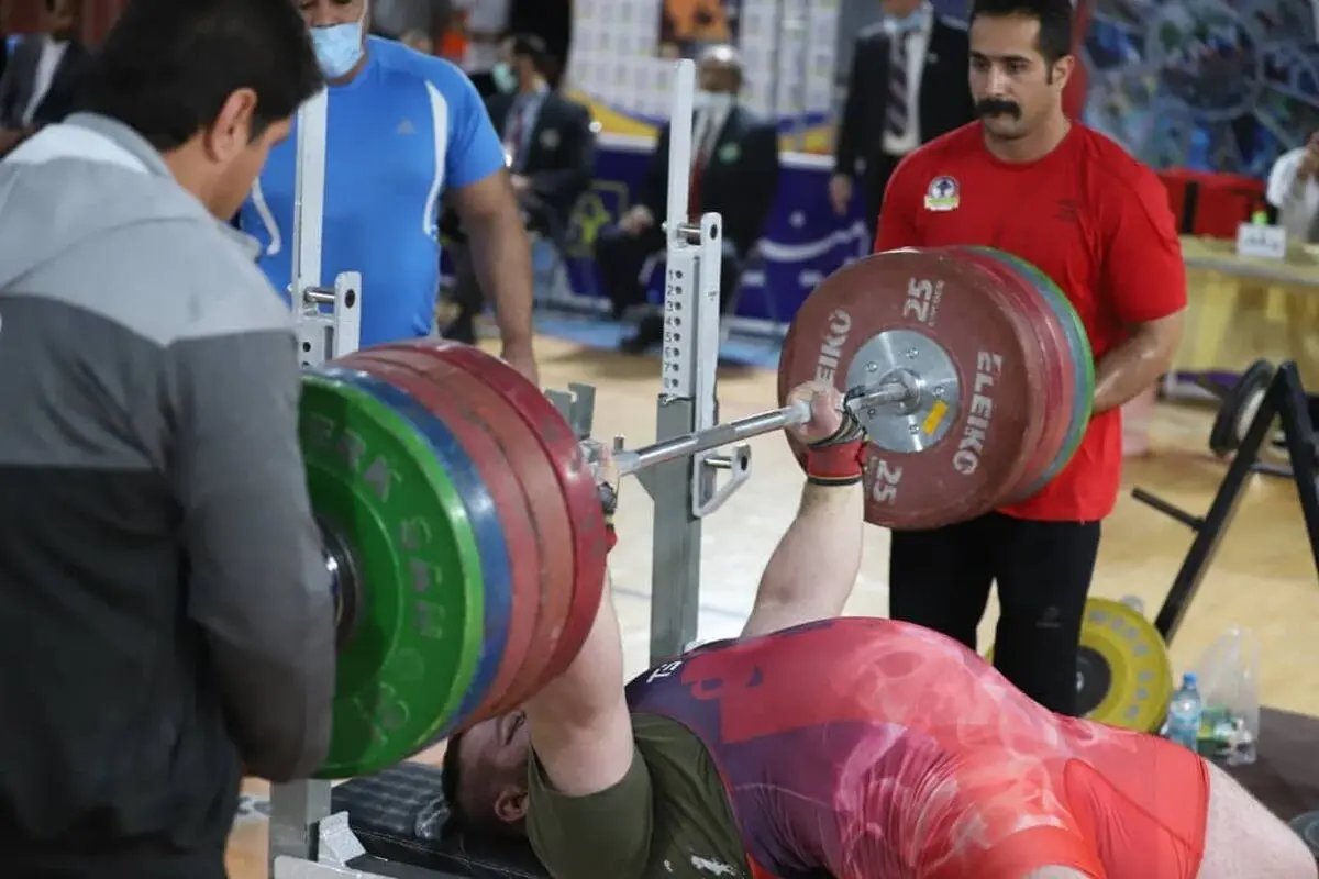 برگزاری مسابقات قهرمانی آزاد پرس سینه کلاسیک کارگران کشور در اراک