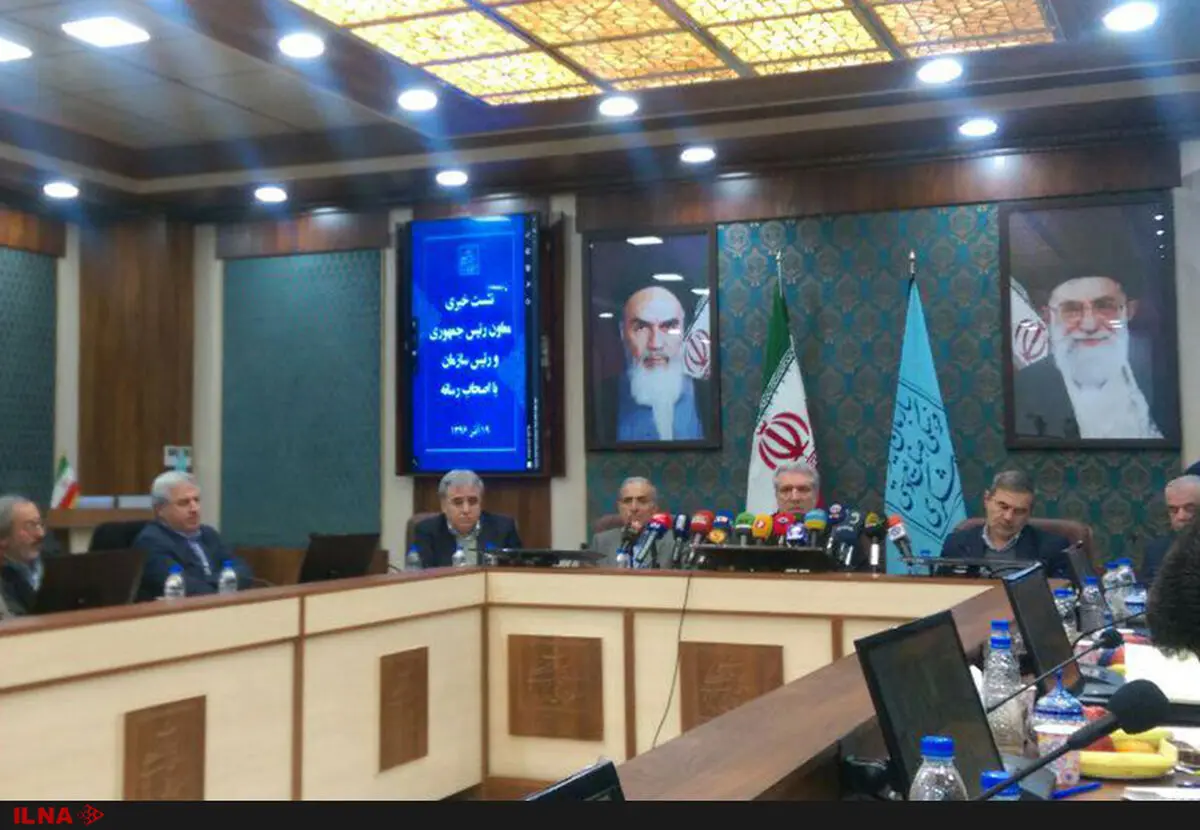 ایجاد سازه‌های حفاظتی در عرصه بنای تاریخی به قصد پژوهش هیچ اشکالی ندارد/
انجام سفر کاری با خانواده خبری نبود که دست به دست شود/پنج میلیون بازاریاب ایرانی در سطح جهان داریم