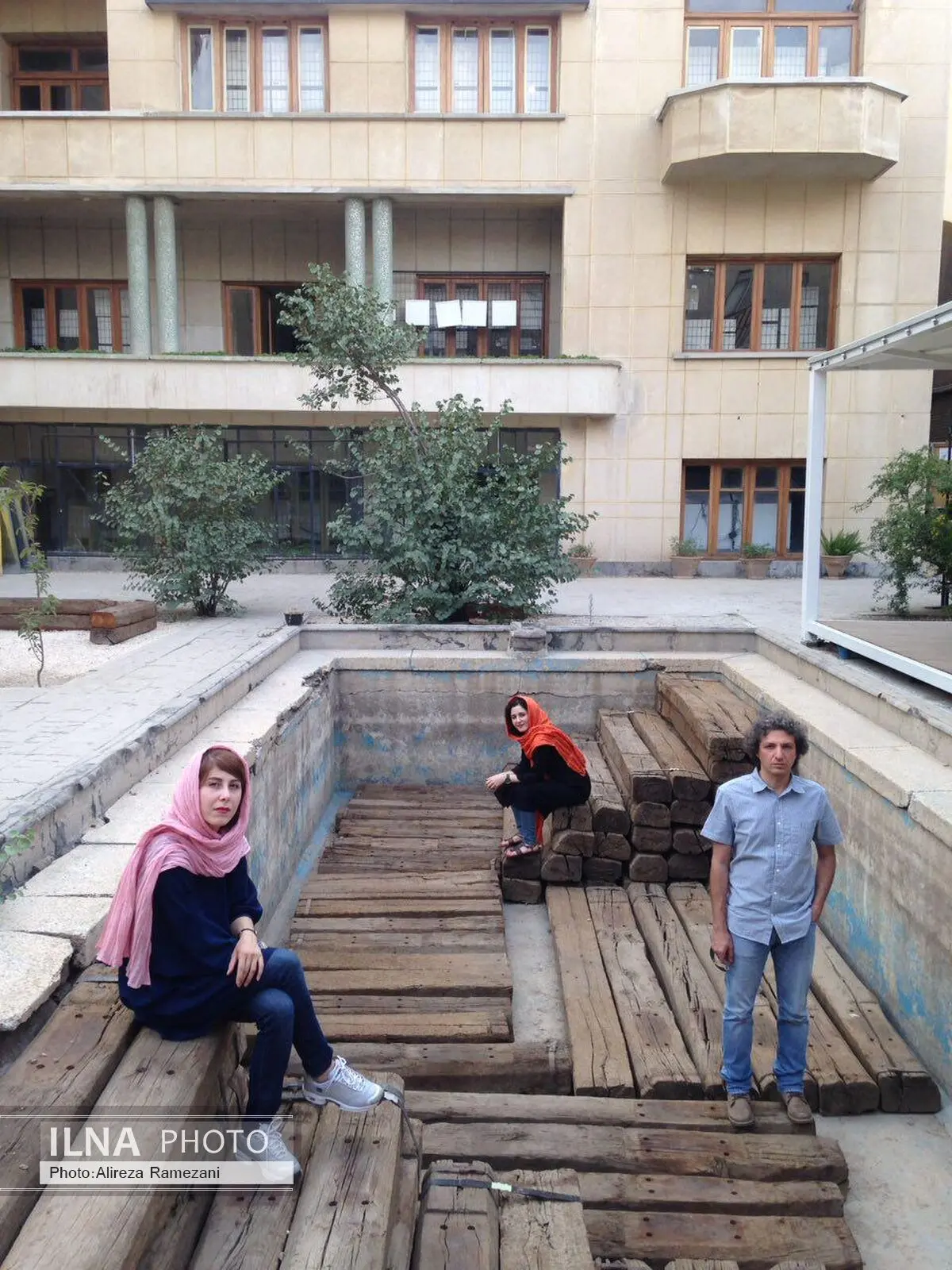 رضا کیانیان از زبان بارت سخن می‌گوید