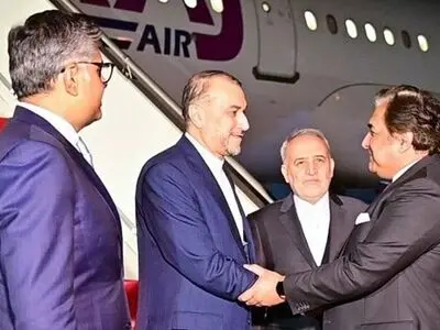 الدبلوماسیة بدل البندقیة.. أمیر عبداللهیان یصل الى اسلام آباد
