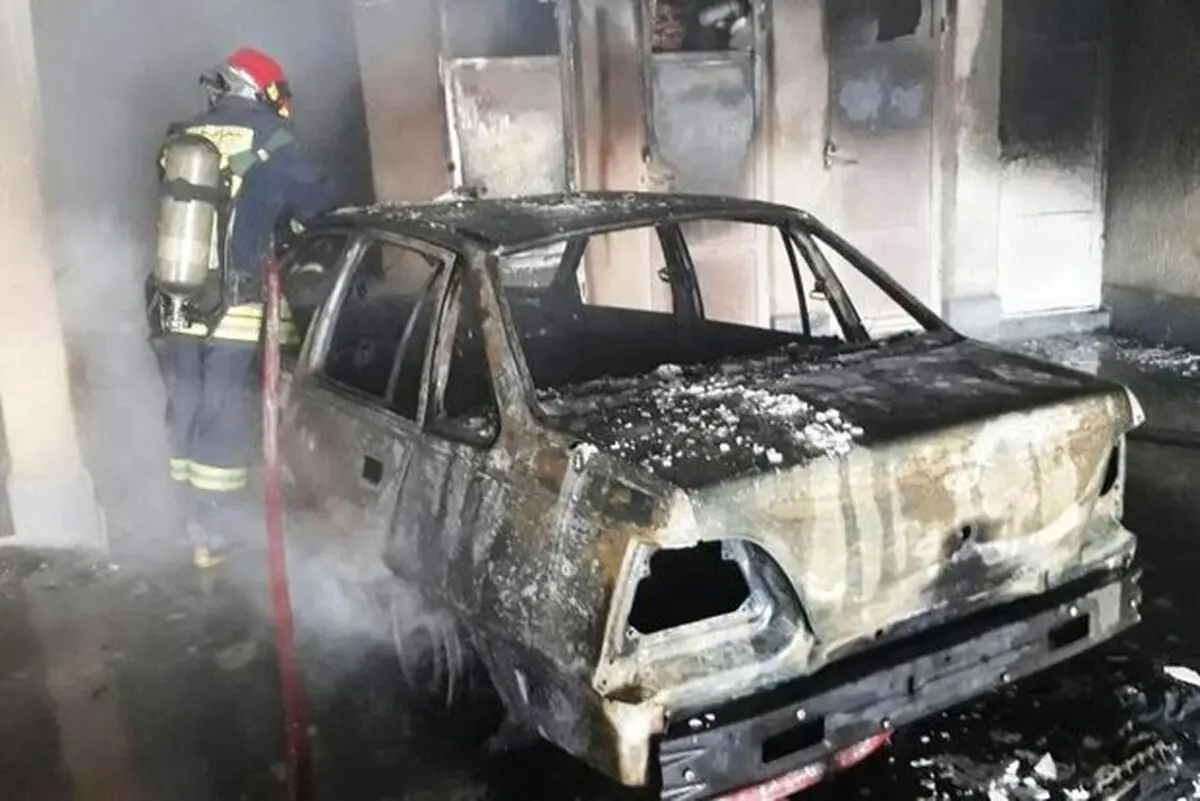 خودرو پژو ۴۰۵ حامل موادمخدر جاساز در میناب، طعمه حریق شد