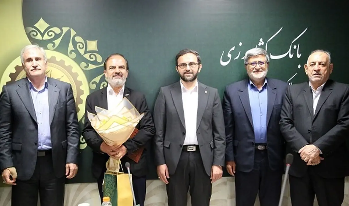 دیدار صمیمی مدیرعامل بانک کشاورزی با جمعی از آزادگان