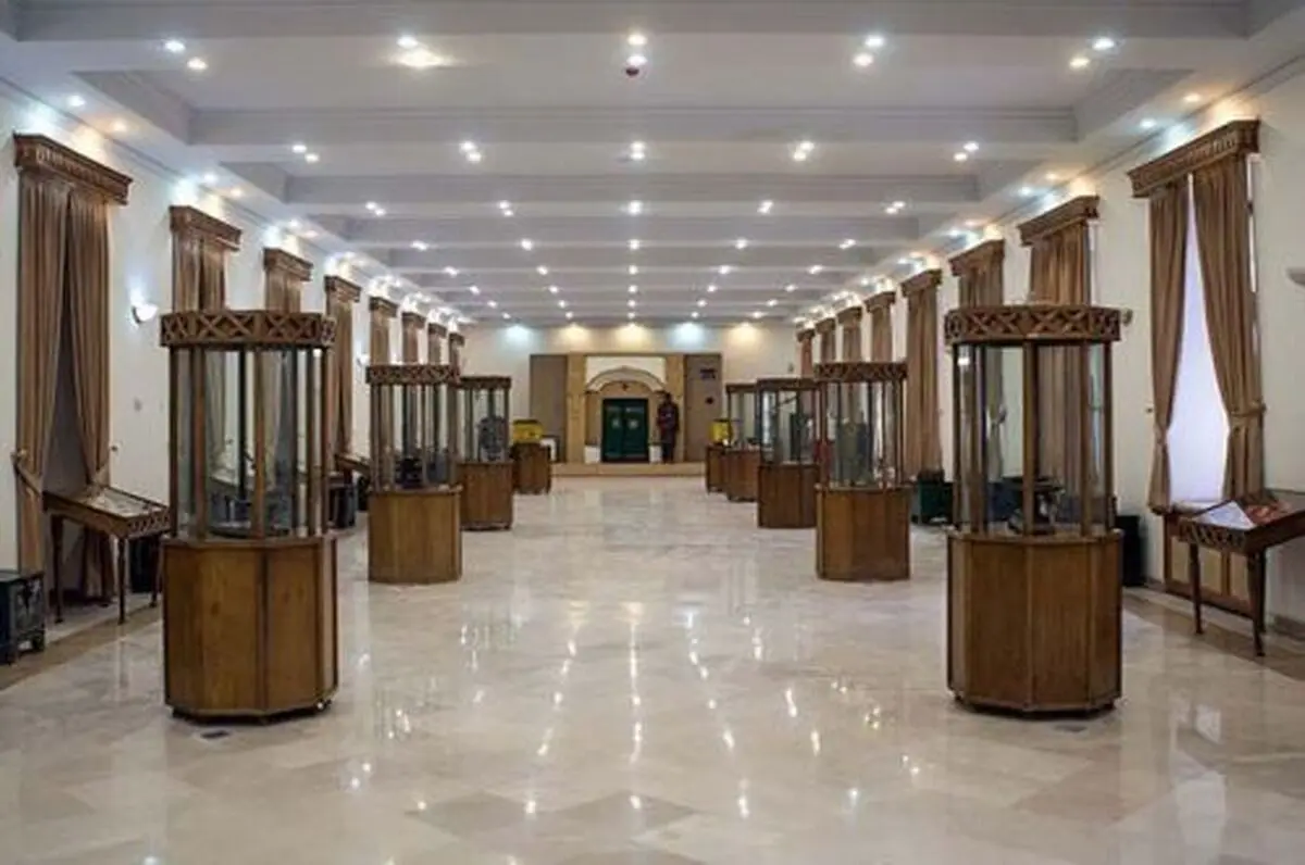 تلفن ناصرالدین شاه در موزه ارتباطات +عکس