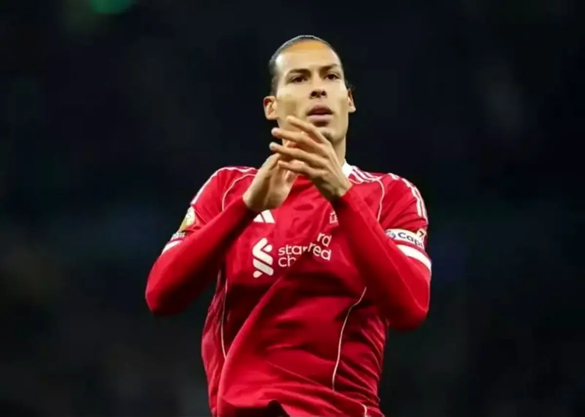 فن‌دایک از کوره در رفت: این سؤال درباره ژابی بی‌احترامی بود