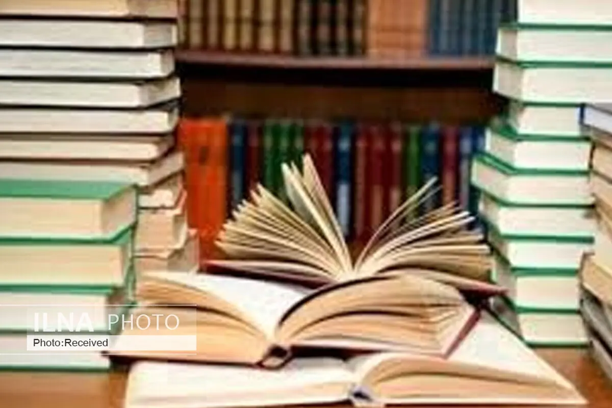 حضور منتقدان در صنعت نشر ضروری است/ نویسندگان کدام گروه از مخاطبان را ترجیح می‌دهند؟