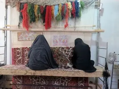 اختصاص ۲۵۰ میلیارد ریال تسهیلات بانکی برای قالیبافان آذربایجان غربی