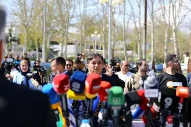 سیدورف؛ مشاور کم‌اثر استقلال