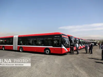 اضافه شدن ۳۵ اتوبوس دوکابین جدید به ناوگان تندروی حمل و نقل پایتخت

