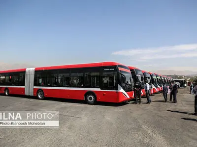 اضافه شدن ۳۵ اتوبوس دوکابین جدید به ناوگان تندروی حمل و نقل پایتخت

