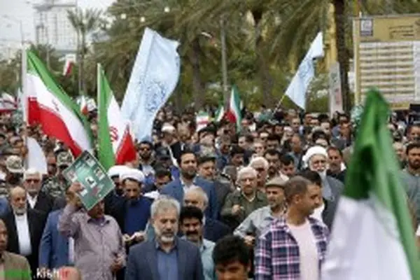 کیشِ انقلابی؛ جشن چندین هزار نفری پیروزی انقلاب در قلب خلیج فارس برگزار شد