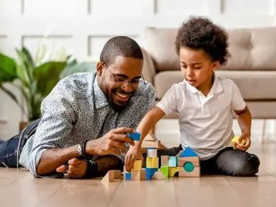 والدین پرتوقع کودکانی پرورش می‌دهند که هرگز از خود راضی نیستند