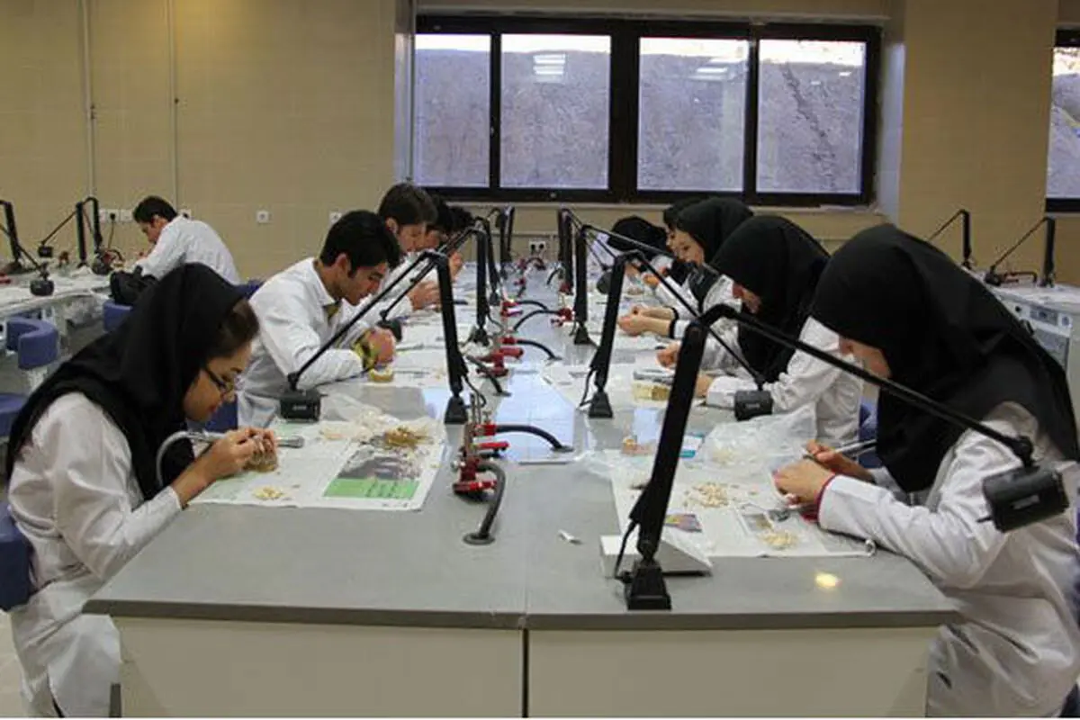 تسهیلات دانشگاه تهران برای دروس عملی دانشجویان مقاطع مختلف