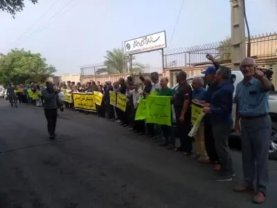 تجمع بازنشستگان کارگری در شهرهای مختلف/ بازنشستگان در خرج زندگی مانده‌اند