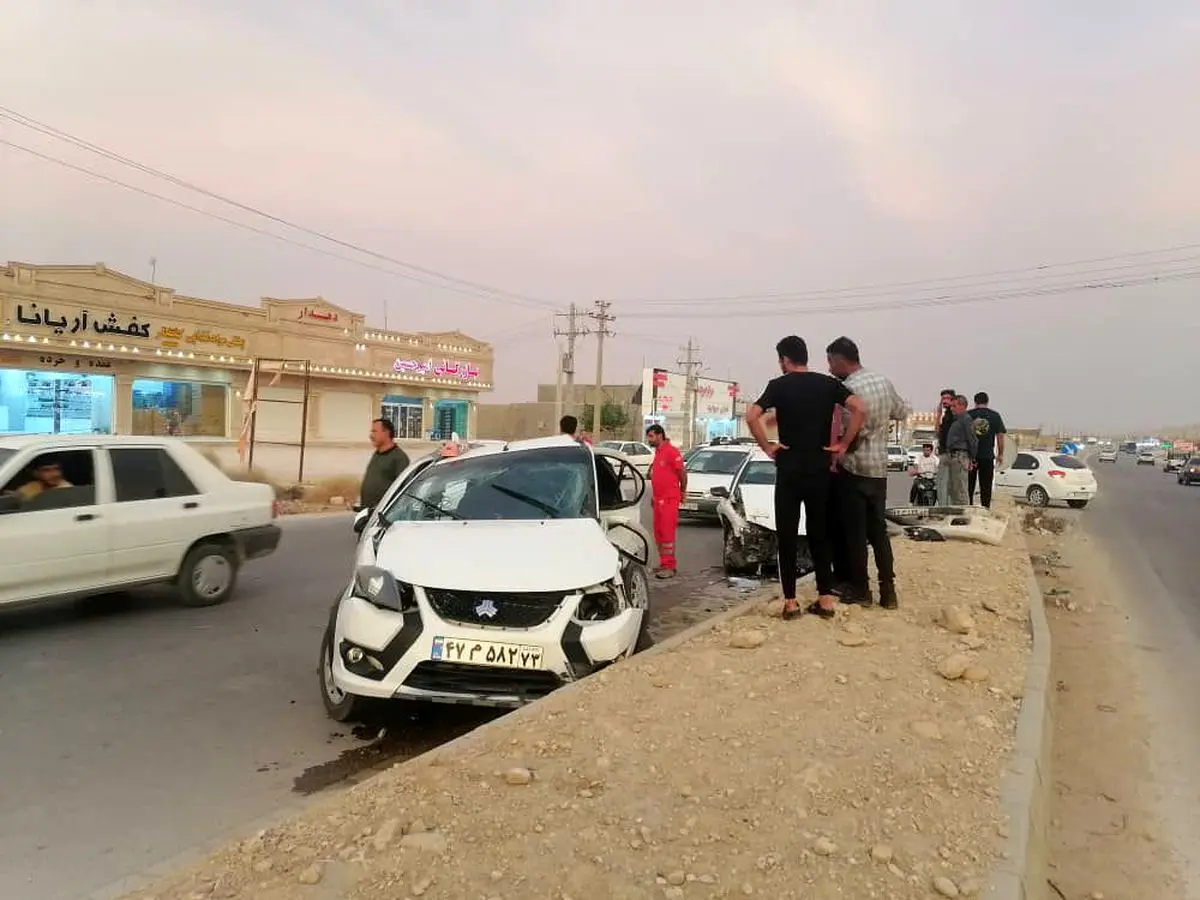 تصادف خودرو پژو پارس و کوییک در جاده لامرد با ۴ مصدوم و یک فوتی