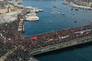 ‌راهپیمایی ده‌ها هزار شهروند ترک در همبستگی با نوار غزه‌
