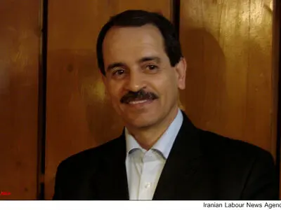 محمدعلی طاهری وکیل جدید خود را  معرفی کرد