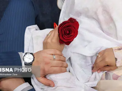 عقد کنار صندوق رای