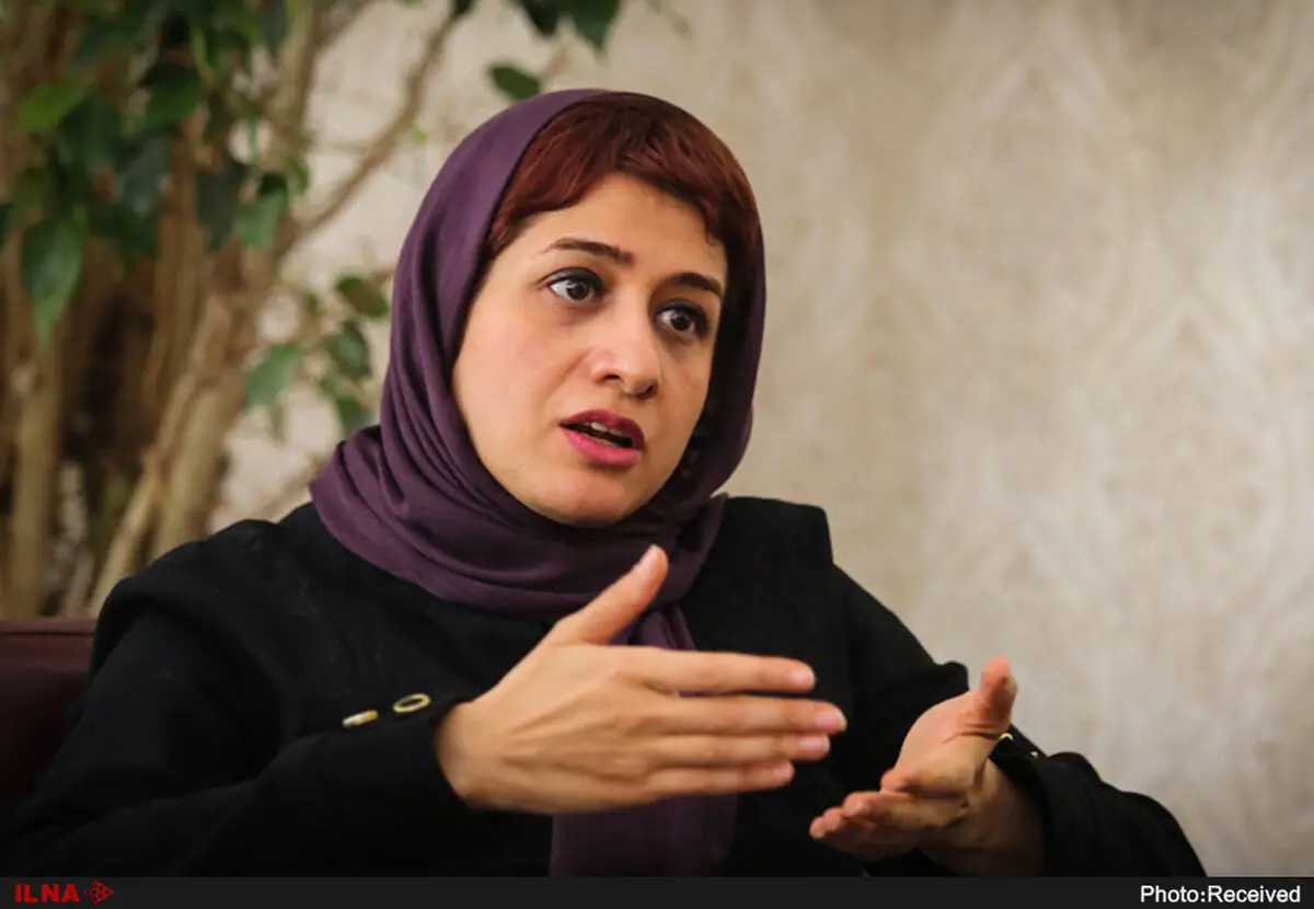 خط قرمزها سبب محدود شدن سوژه‌ها می‌شود/ در تلویزیون نمی‌توان سراغ موضوعات خاص رفت