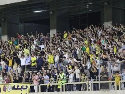 شاهکار فجرسپاسی و هواداران شیرازی در شب افتتاحیه  پارس